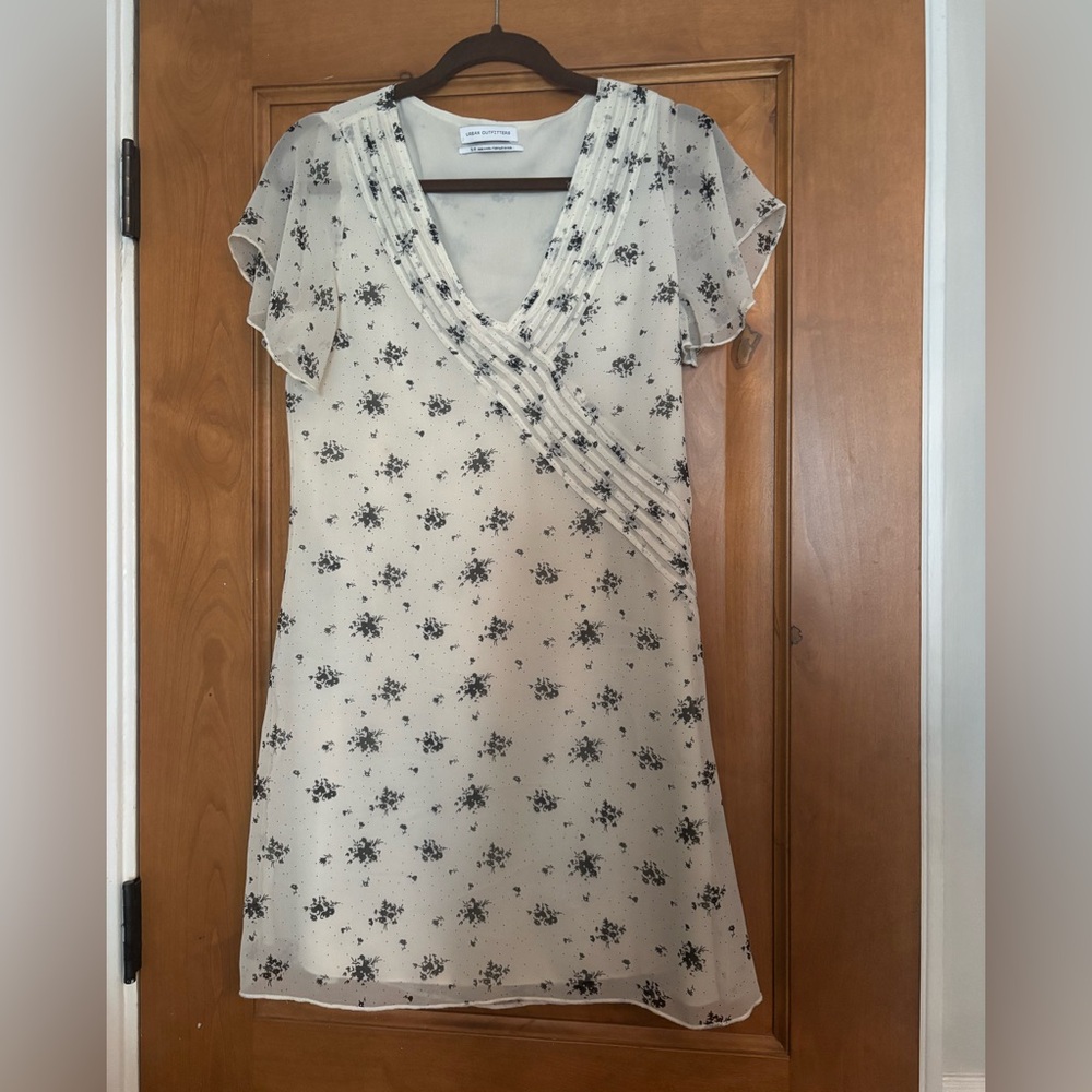 Urban Outfitters White Floral Dress Small